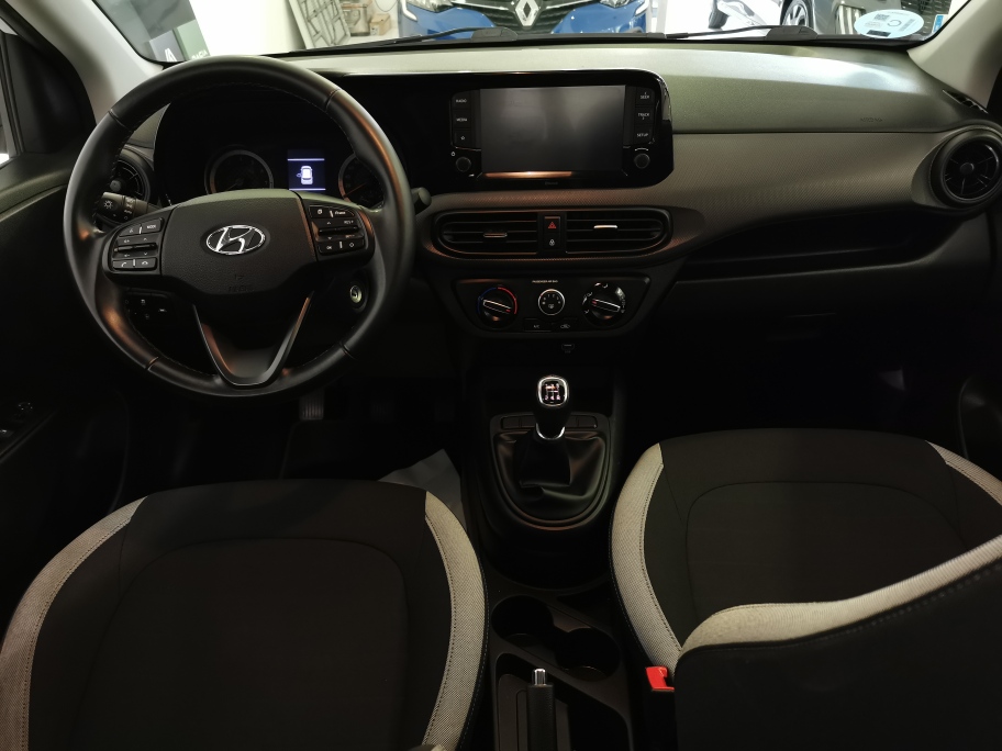 HYUNDAI i10 KLASS 1.0 65CV foto 6